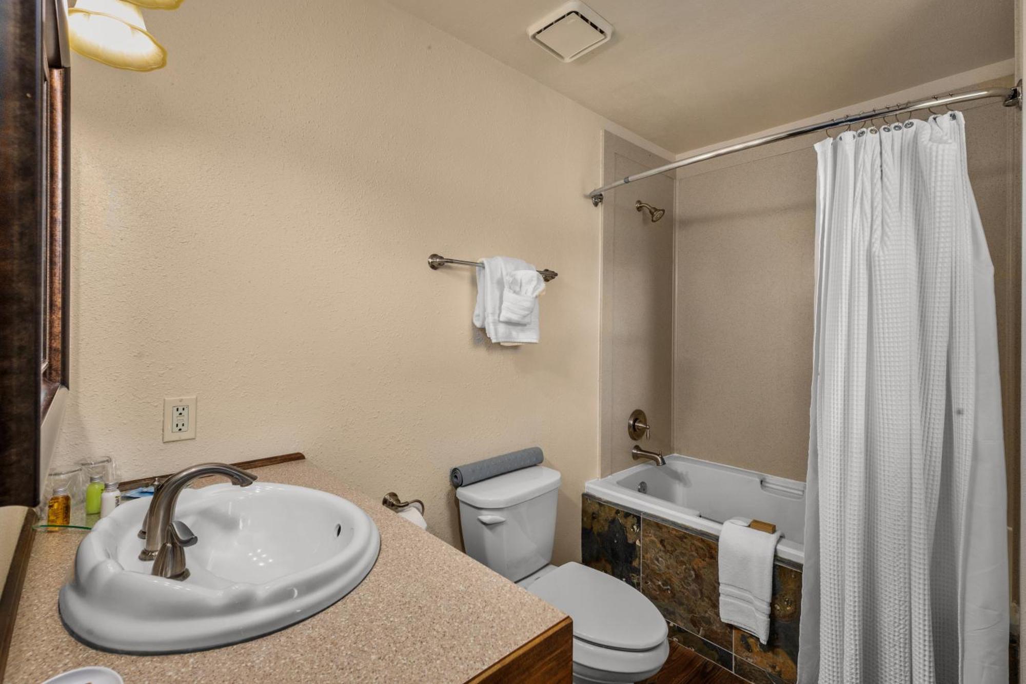 Duck Inn Lodge Вайтфіш Екстер'єр фото