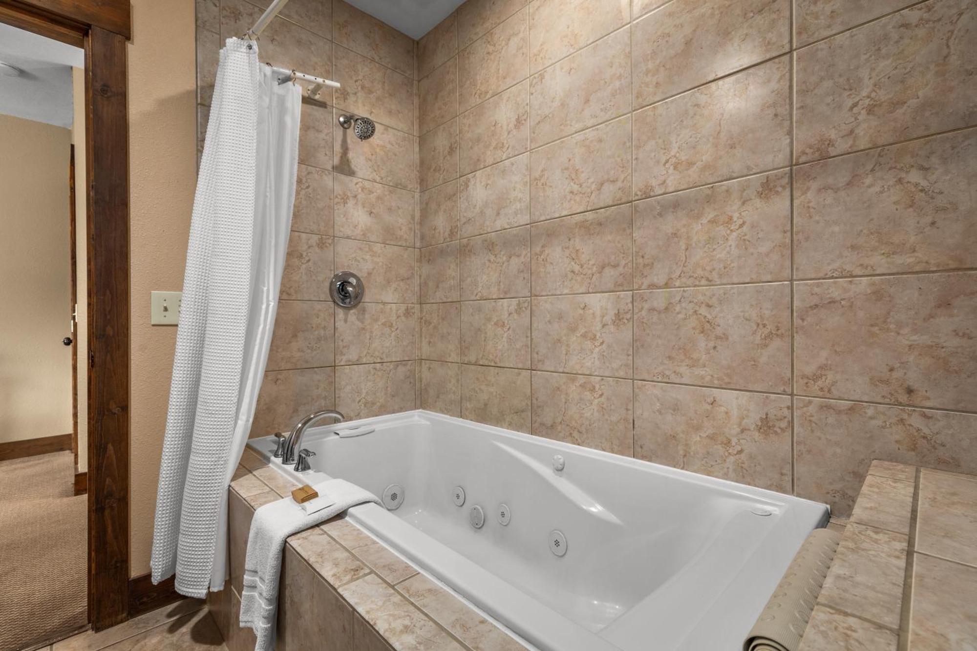 Duck Inn Lodge Вайтфіш Екстер'єр фото